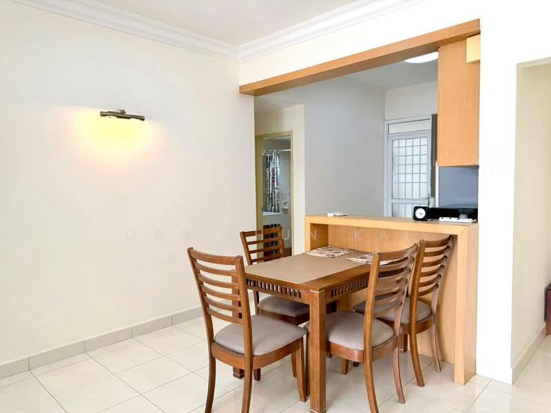 Gurney Park Condominium - 5