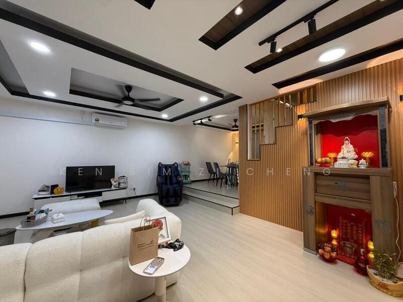 Taman Mount Austin - 1