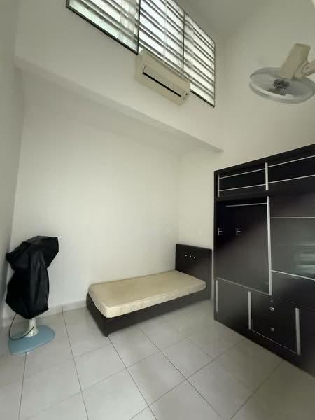 Taman Mount Austin - 4