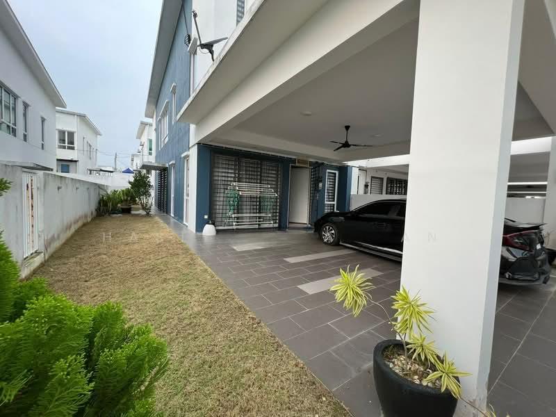 2 STOREY TAMAN SURIAMAN 3 BANDAR SRI SENDAYAN, SEREMBAN - 3