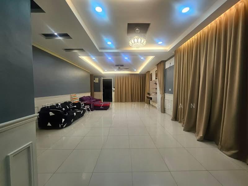 2 STOREY TAMAN SURIAMAN 3 BANDAR SRI SENDAYAN, SEREMBAN - 5
