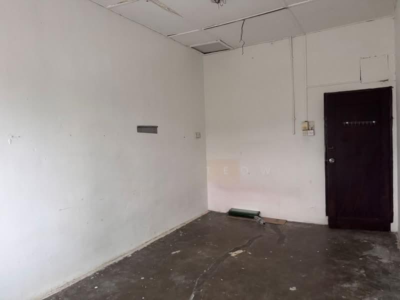 Sri Tebrau - 2 Storey Shop Lot for Rent - 4