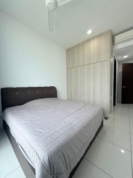 Queens Residences Q2 @ Queens Waterfront - 4