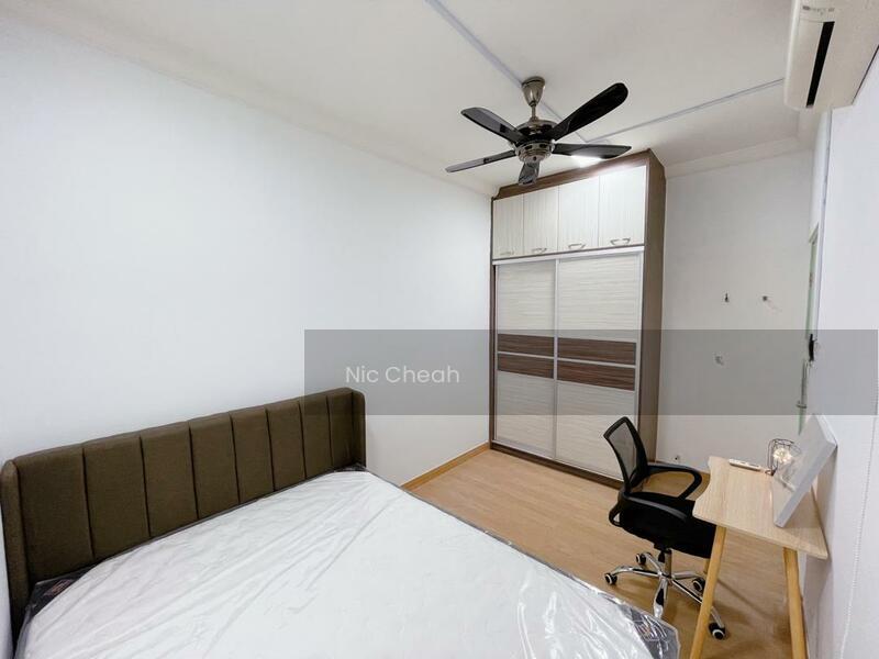 Metropolitan Square - 1