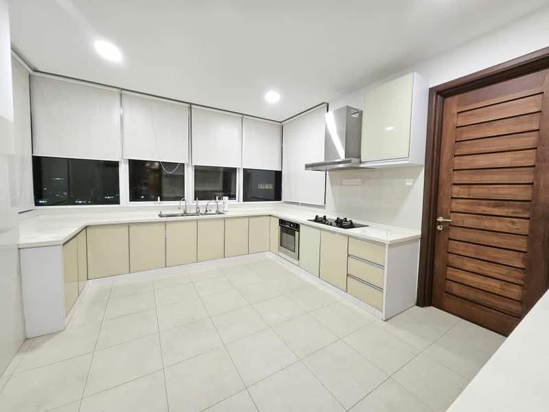 H Residence (One Ritz Residence / Kelawai View) - 5
