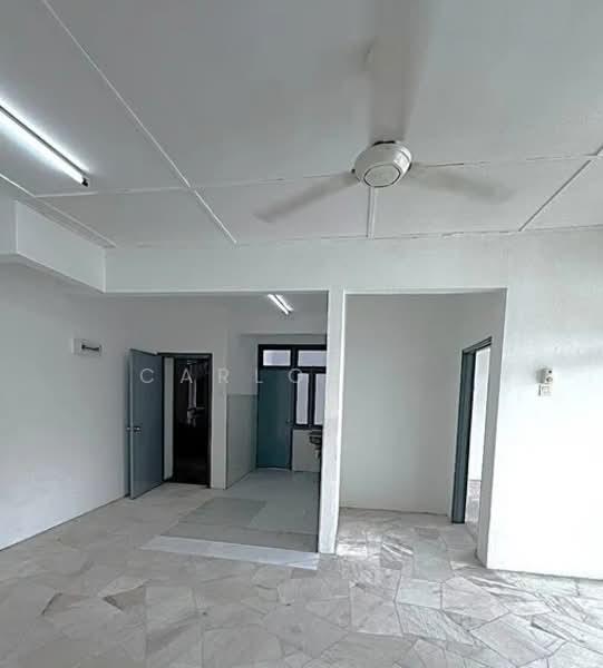 Kiambang Apartment - 3