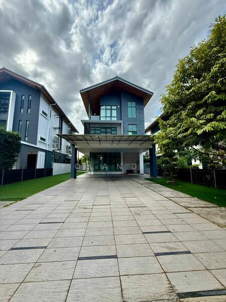 Senibong Cove - Isola Grandeur - 1