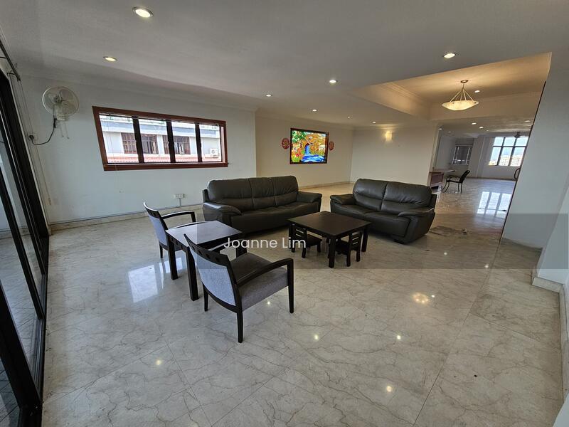 Ujong Pasir Straits Court Penthouse For Rent - 1
