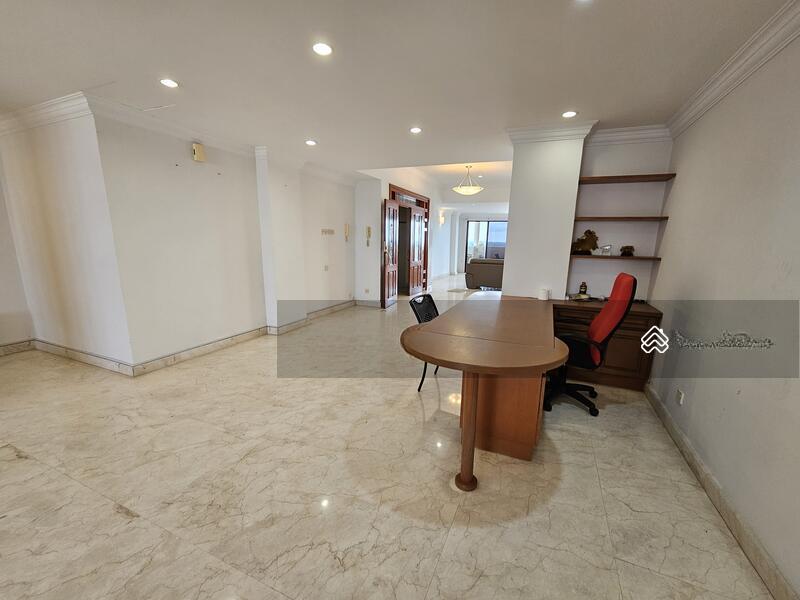 Ujong Pasir Straits Court Penthouse For Rent - 4