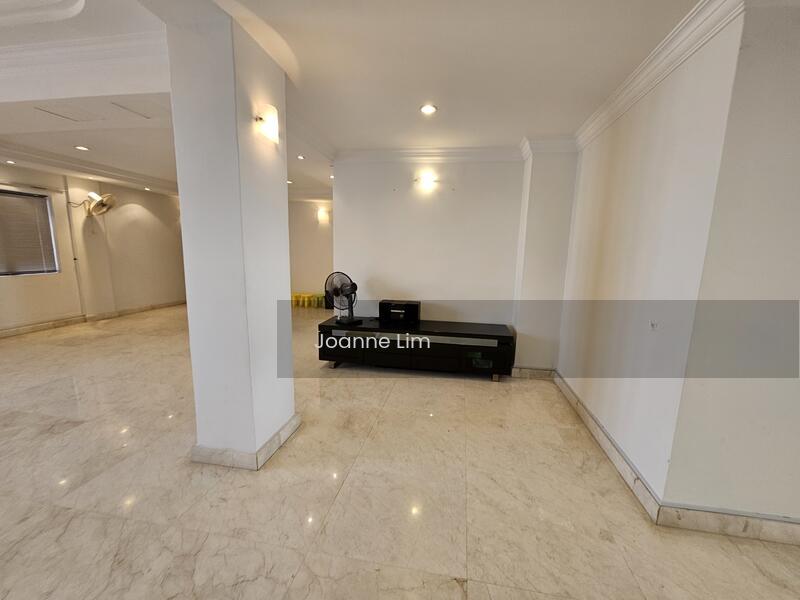 Ujong Pasir Straits Court Penthouse For Rent - 5