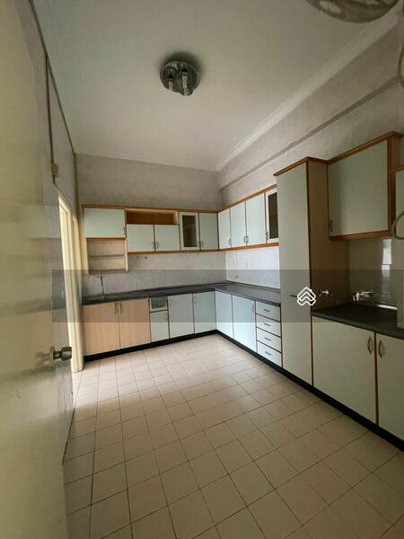 Putra Indah Condominium - 1