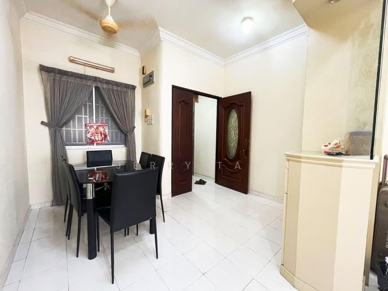 Gambier Heights - 2