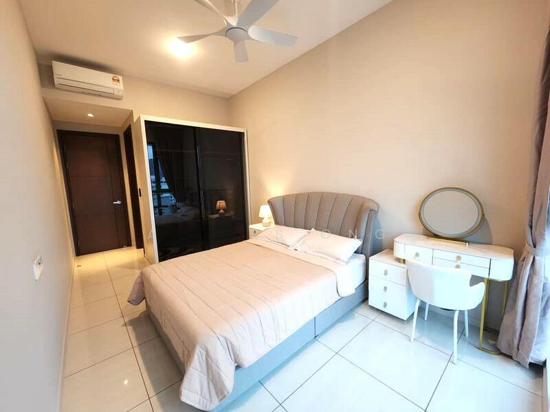 Queens Residences Q2 @ Queens Waterfront - 5