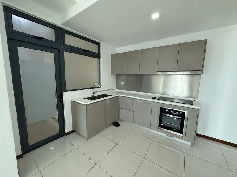 Crescent Bay Suites (Teluk Bayu) - 4