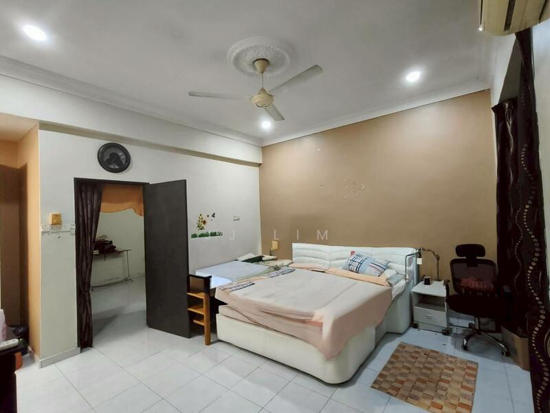 Pulai Utama Double Storey Terrace House For Rent - 4