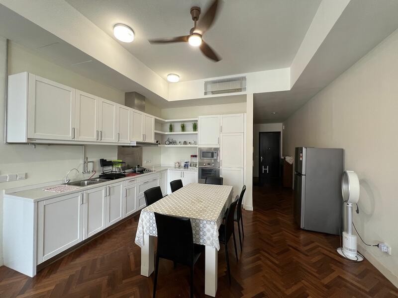 Quayside Seafront Resort Condominiums - 2