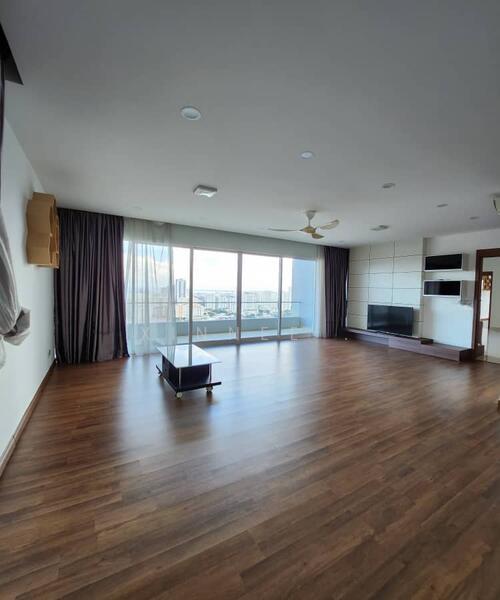 Central Park condominium - 1