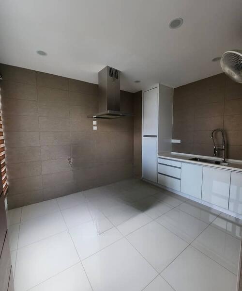 Central Park condominium - 2