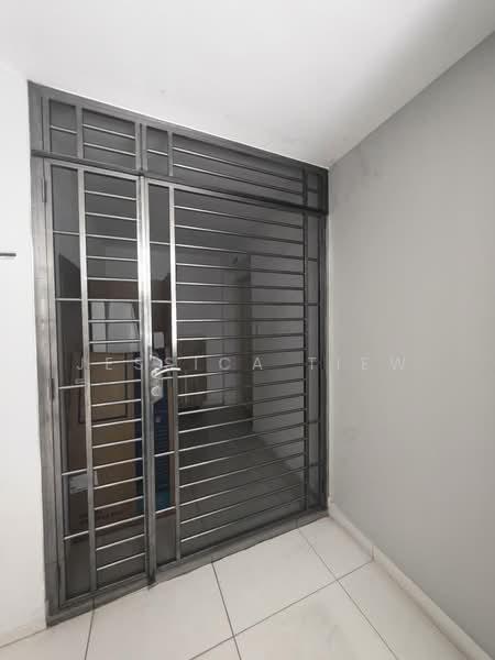 Ujana Executive Apartment - 3