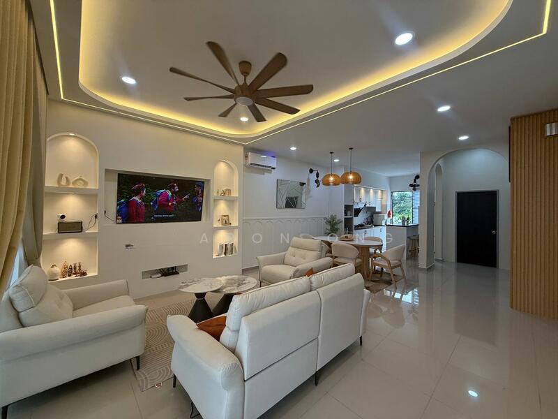 Attleborough / Tate Bilston 22'x65' @ Eco Botanic - 1