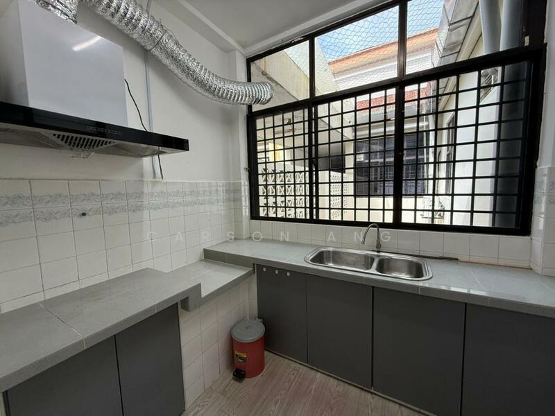 Pantai Apartment - 3