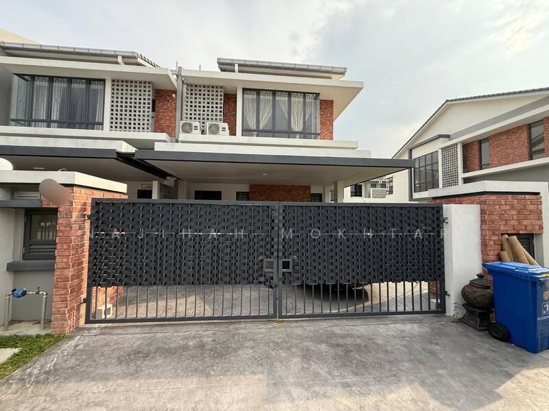 Elmina Green Five - 1