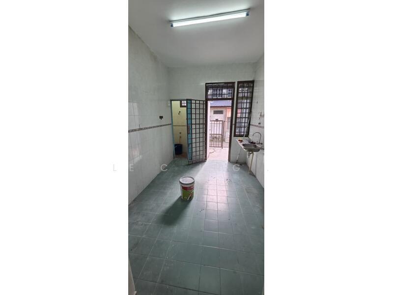 Taman Univeristi - 4