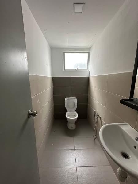 Ion Axxes - Bandar Medini Iskandar - 4
