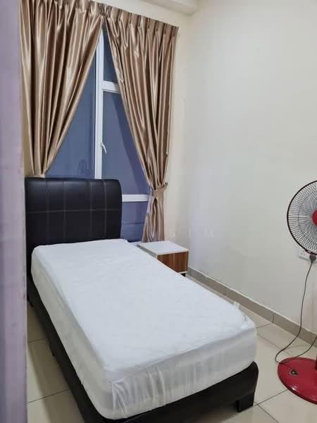 M Condominium @ Larkin - 4