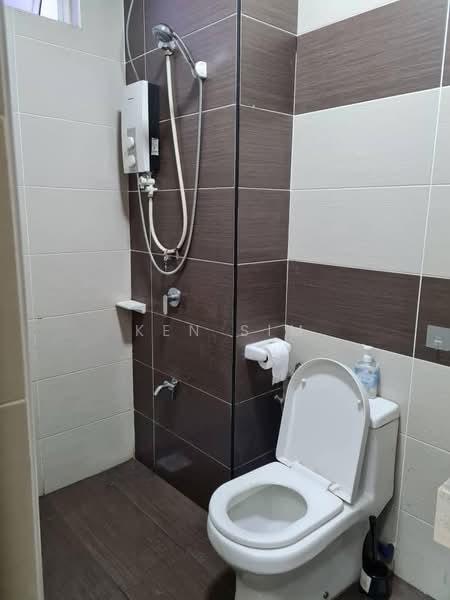 M Condominium @ Larkin - 5