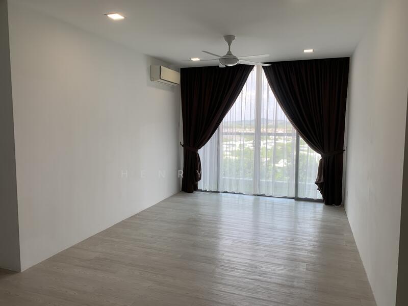 Lakefront Residence - 1