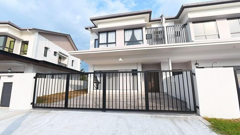 Sejati Lakeside 2 - 1