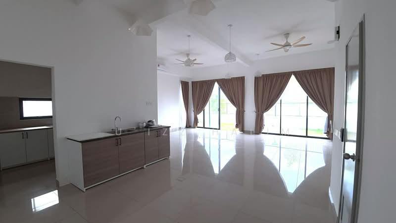 Sejati Lakeside 2 - 4