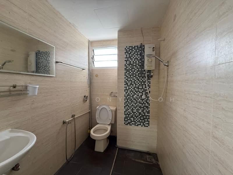 Gurney Park Condominium - 5