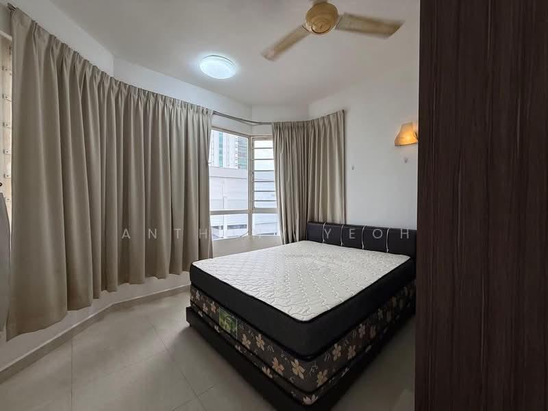 Gurney Park Condominium - 3