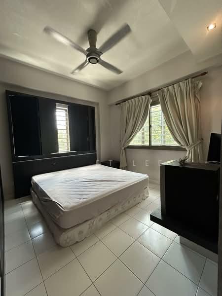 Danga View Apartment - 2