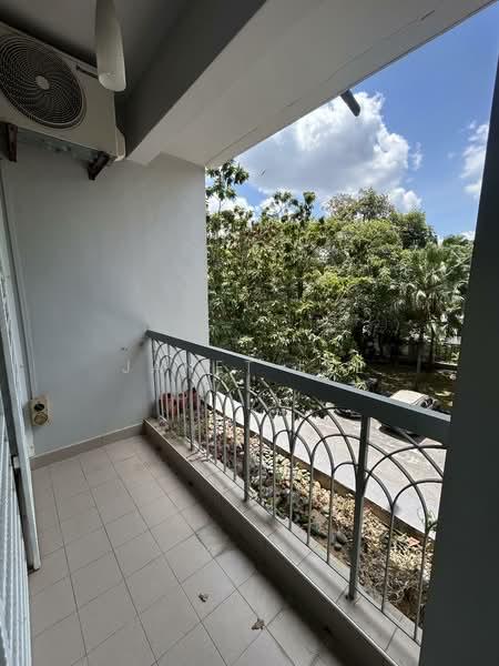 Danga View Apartment - 4