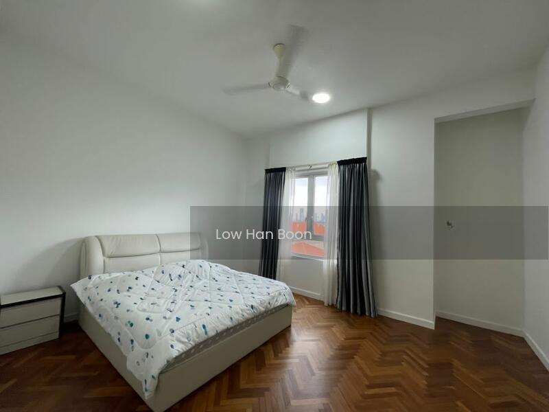 Quayside Seafront Resort Condominiums - 3