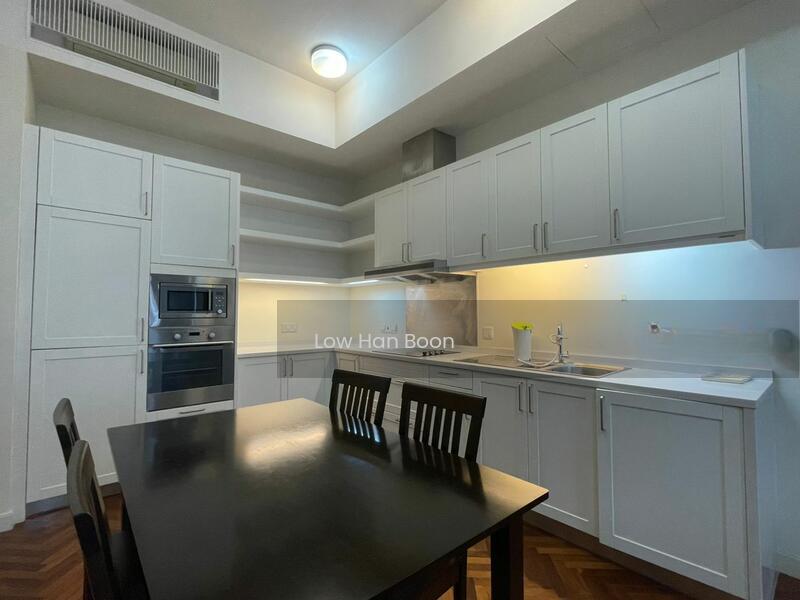 Quayside Seafront Resort Condominiums - 4