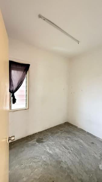 Flat Bukit Indah - 5