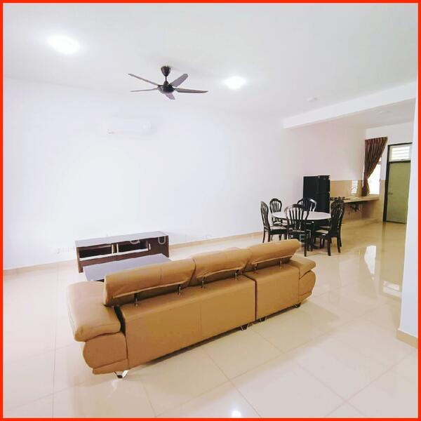 Taman Impian Emas | Fully Furnished Backyard Fully Covered - 1