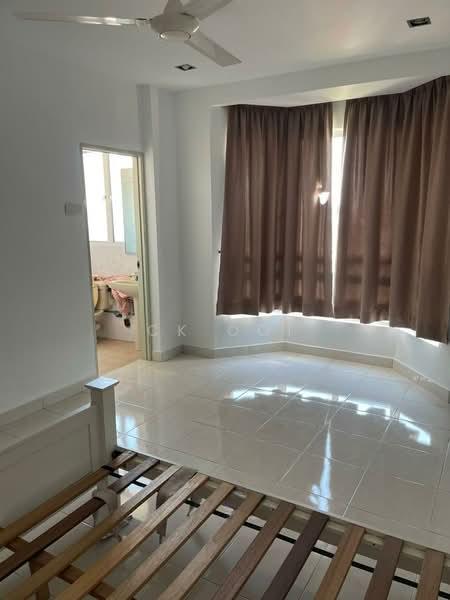 Regency Heights Condo - 4