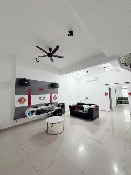 Taman Kempas Utama - 1