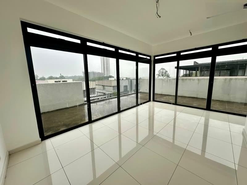 Emerald Residence - 3