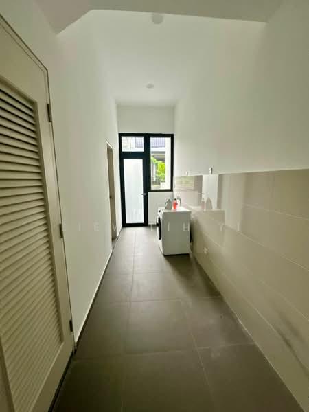 Emerald Residence - 4