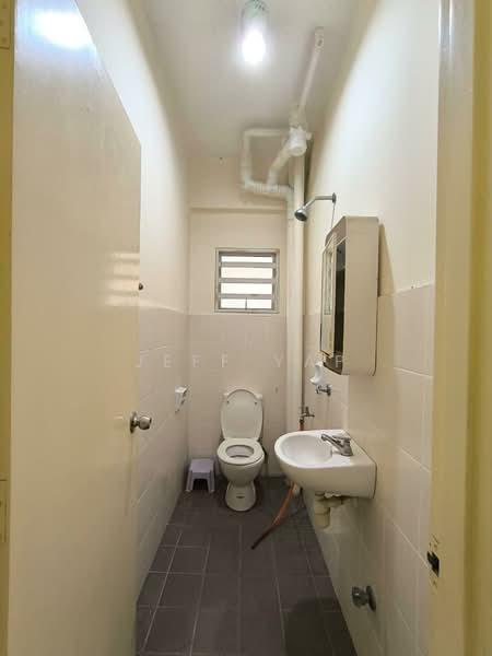 Desa Pelangi Condominium - 4