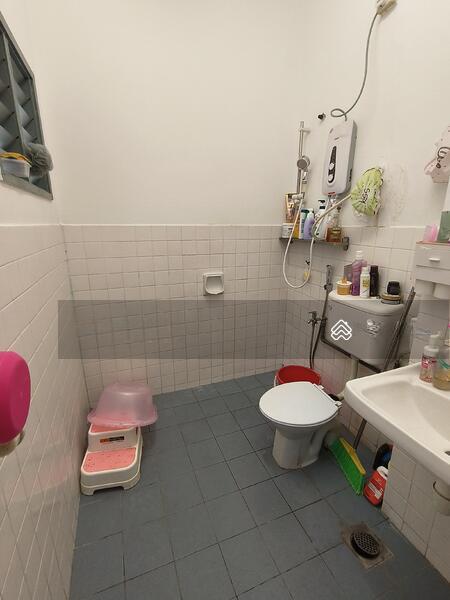 Taman Bukit Serdang Seksyen 5 - 4