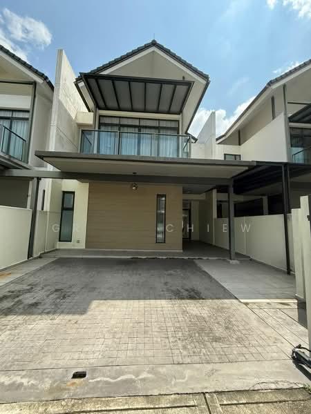 Avira Medini Iskandar - 2