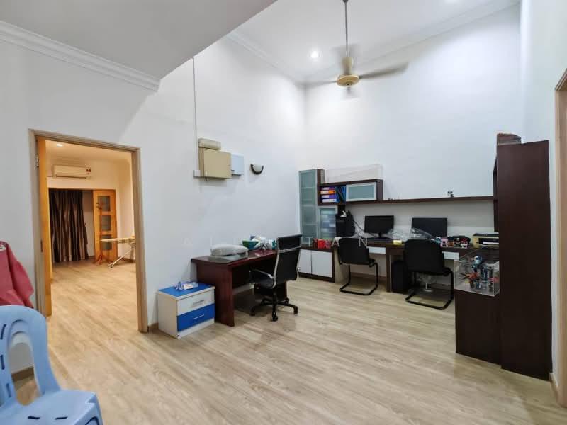 Rumah Pangsa Permas Jaya - 3
