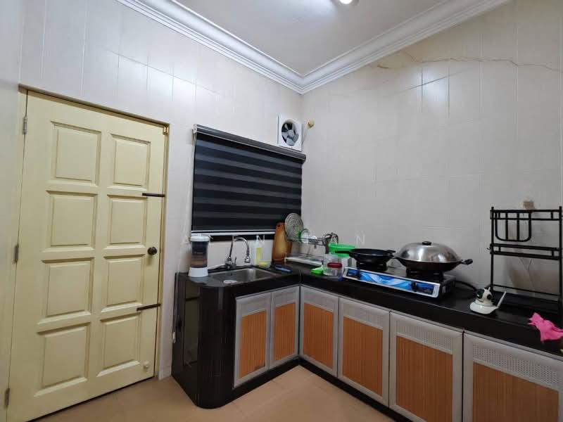 Rumah Pangsa Permas Jaya - 2